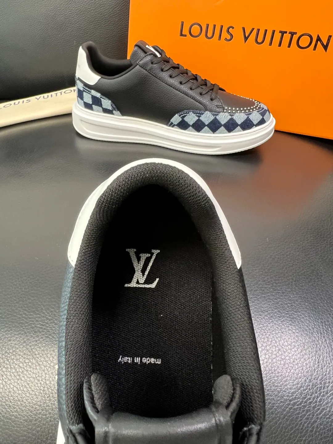 Men's shoes 💰740 Lv high quality top crafts Louis Vuitton, sports sneakers counter synchronization, uppers imported from Italy, high quality splicing colorful complex crafts, imported cowhide lining soft and comfortable, soles: original soles specially provided by the original factory, T men's shoes 💰U exclusive movable molded soles super comfortable, original factory single goods, code number 38-44 (customized 45)